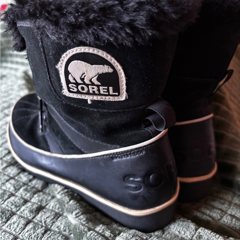 Sorel Black Fur-Lined Boots